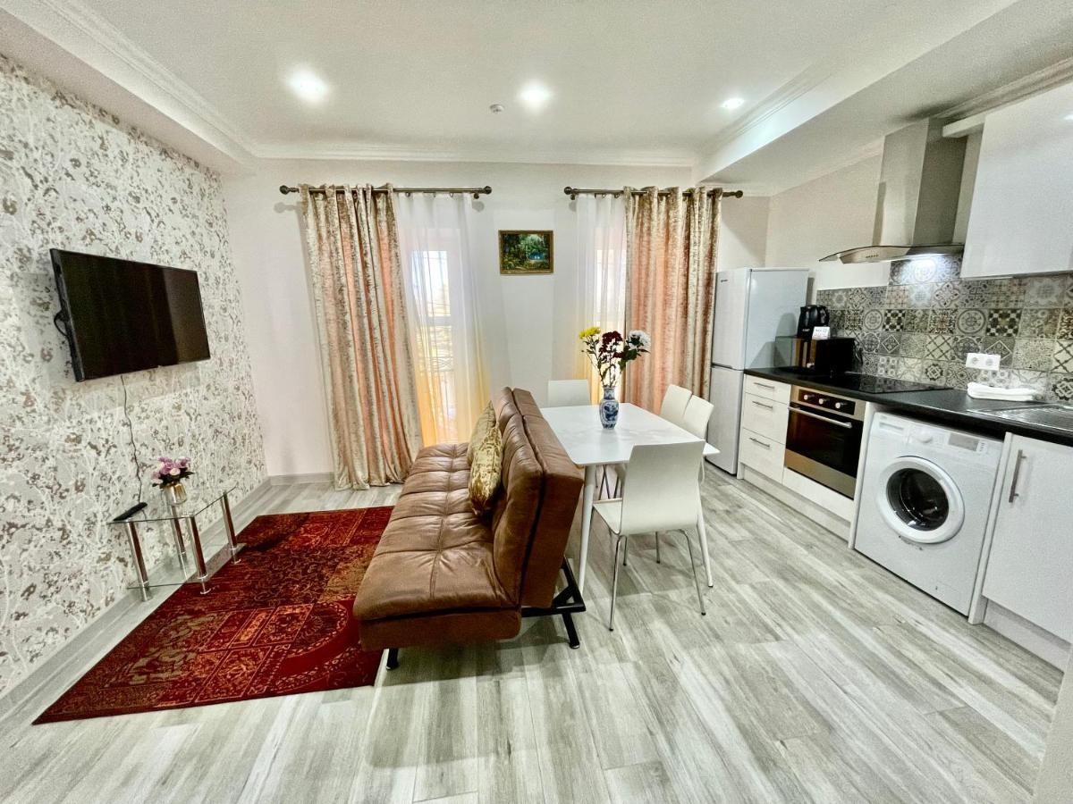 Premier City Apart Hotel Chişinău Extérieur photo