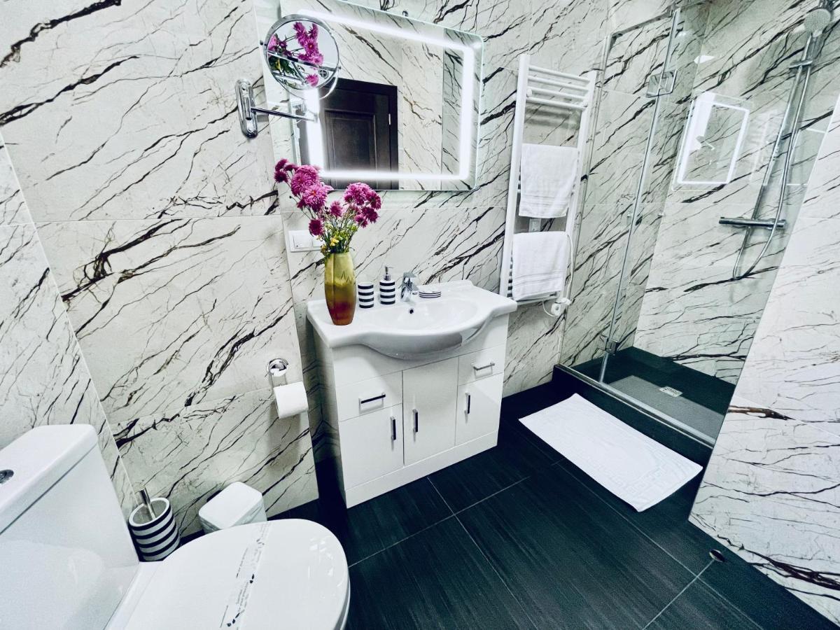 Premier City Apart Hotel Chişinău Extérieur photo